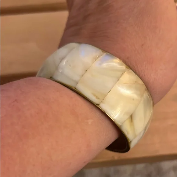 Chic Cream and Gold Bangle - Picture 3 of 5